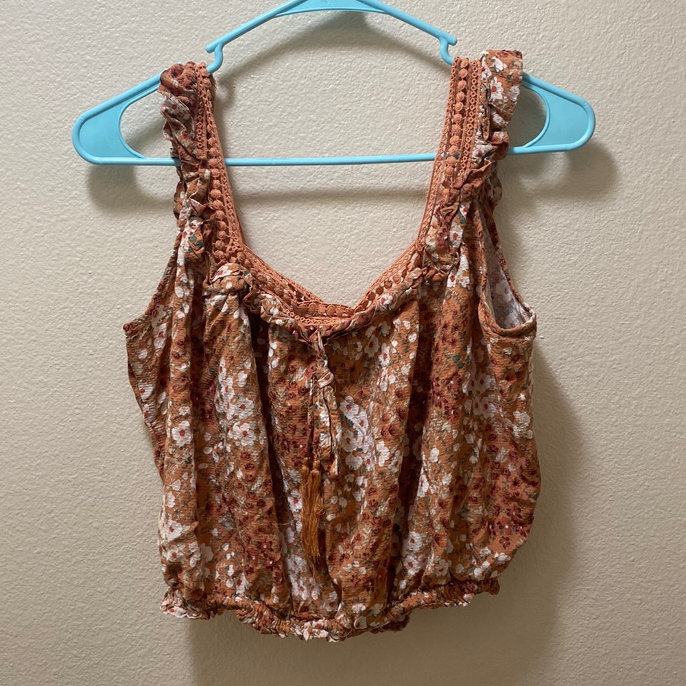 Cute crop top tank ❤️